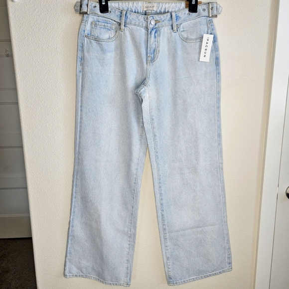 PacSun Denim - NWT!!! PACSUN Light Wash Women's Low Rise Wise Leg, Size 26